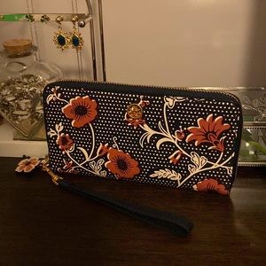 Floral wallet/ wristlet